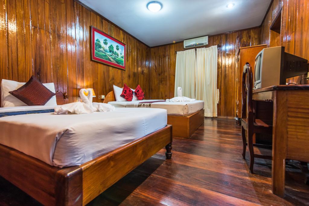 Neak Pean Hotel - Wooden House Siem Reap Exterior photo