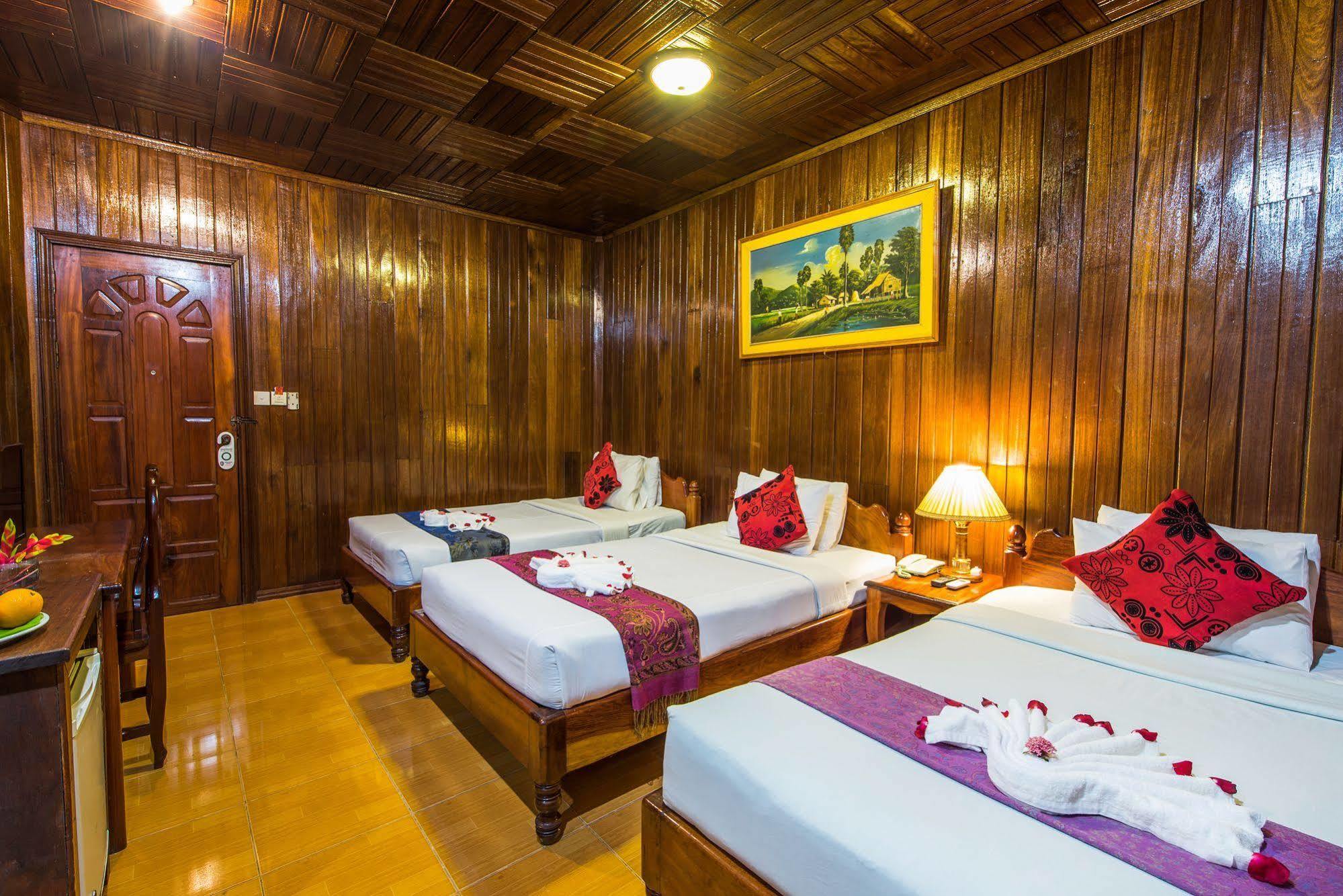 Neak Pean Hotel - Wooden House Siem Reap Exterior photo